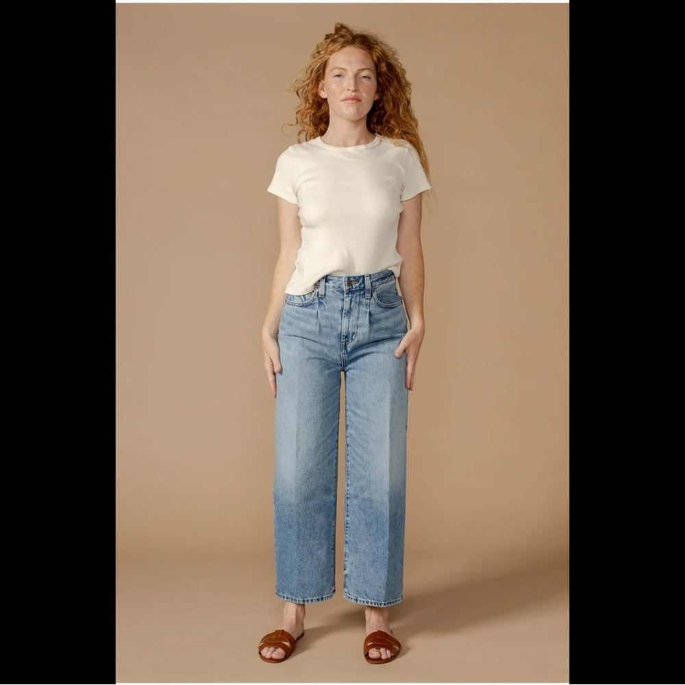 NWT Anthropologie Edwin Melly Crop Wide Leg Jean in Baxter
Medium Wash 34